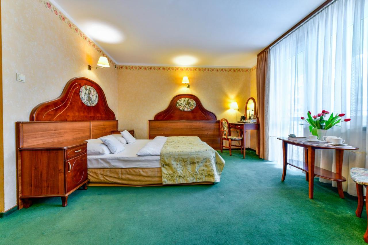Apartamenty Sobieski Kołobrzeg Exteriör bild